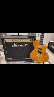 🎸 Énorme transformation sur ce jcm800 split channel, le canal clean devient un preamp fender Black face Deluxe, et le lead a été complètement refondu pour un canal inspiré du lead du jcm800 2204.
🎛️ Ajout d'une boucle active zero loss metropoulos, placée avant la reverbe, et d'un réglage de présence.
🛣️ Switching à relais et ajout d'un Master Volume bien plus progressif.
Le tout en conservant au max le pcb d'origine.
Un vrai challenge mais un ampli unique ! 🤩
#mccolsoncustom #tubeamp #electronics #guitar #music #marshallamps