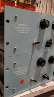 ⚒️ Révision de 2 unités Proreplicas EQP-1, changement des tubes, des pilot Light, nettoyage complet des rotocontacteurs et potentiomètres, vérifications des tensions.
C'est reparti pour un tour en studio !
#mccolsoncustom #proreplicas #electronics #studiogear #tubes