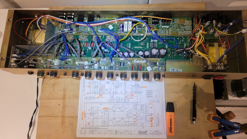Connexion du PCB dans le chassis