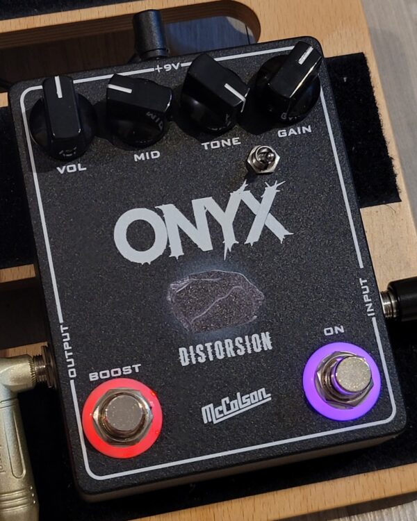 Onyx - canal red
